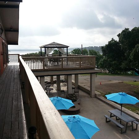 Lodge At Turkey Cove Canyon Lake Exterior photo