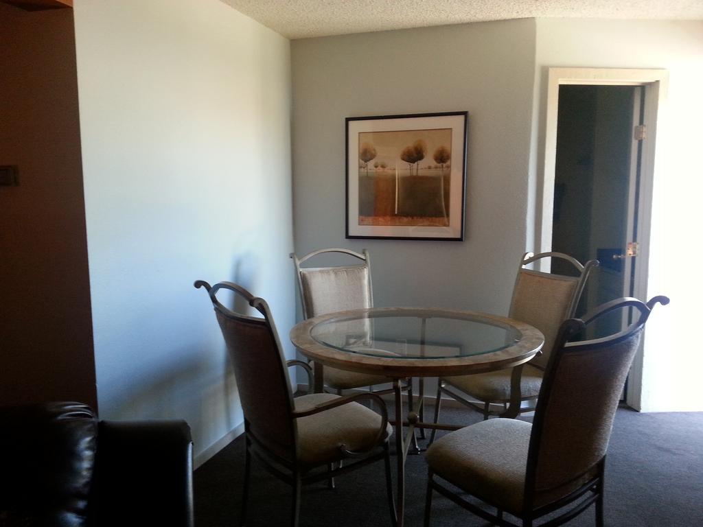 Lodge At Turkey Cove Canyon Lake Room photo
