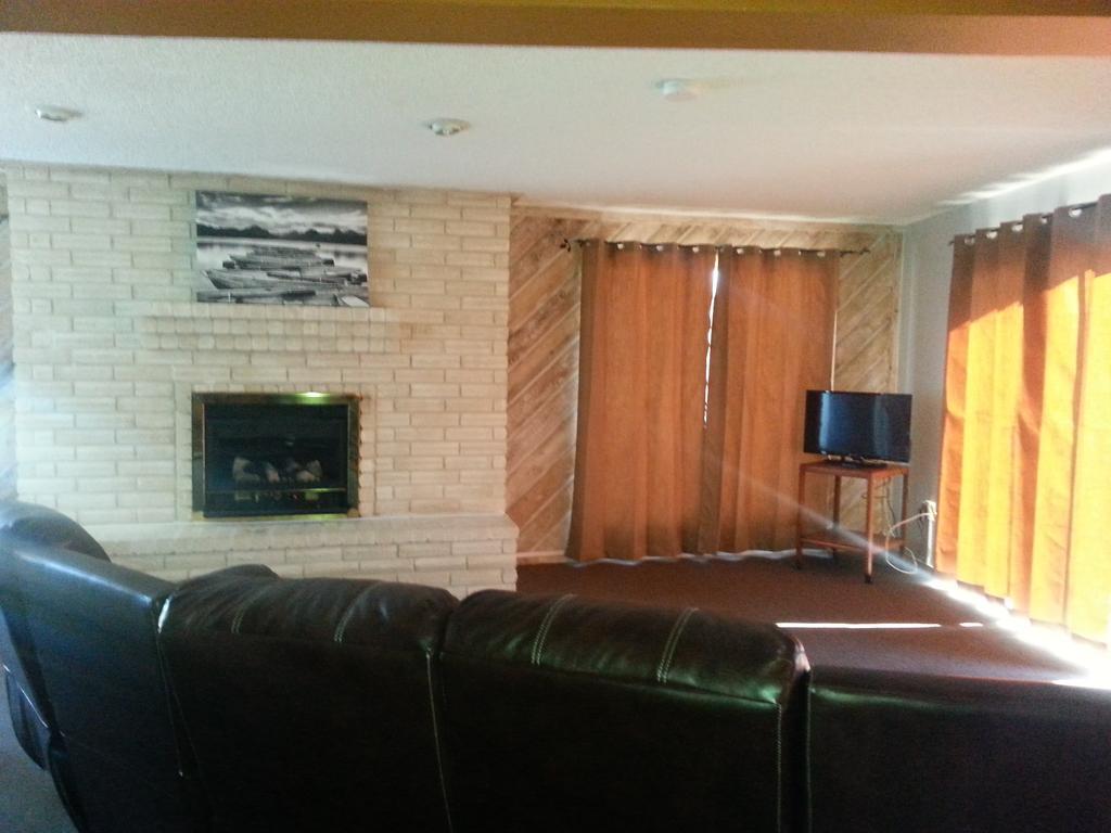 Lodge At Turkey Cove Canyon Lake Room photo