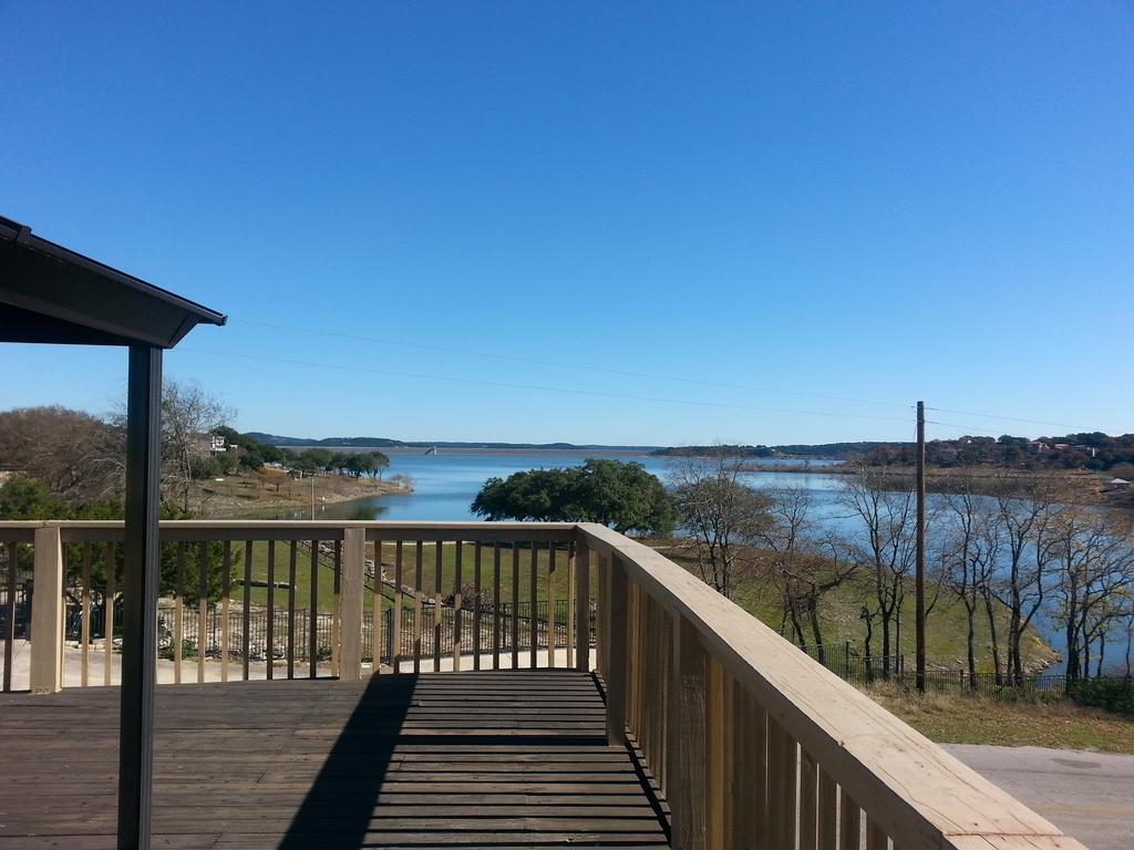 Lodge At Turkey Cove Canyon Lake Room photo