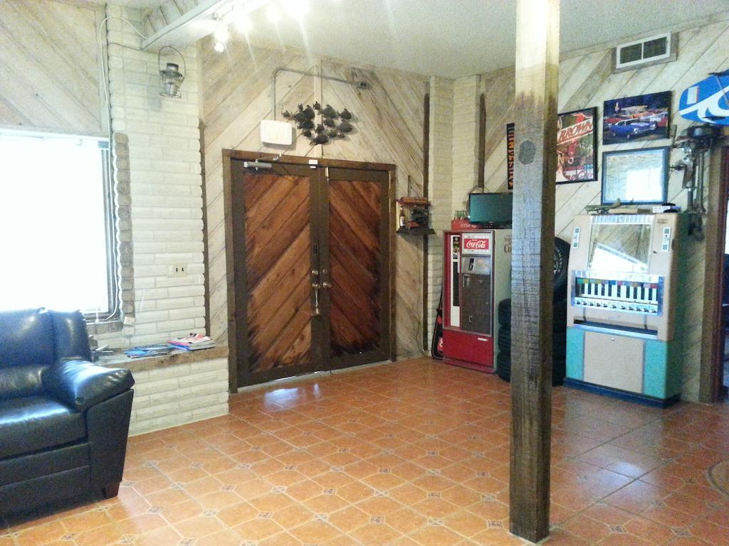 Lodge At Turkey Cove Canyon Lake Exterior photo