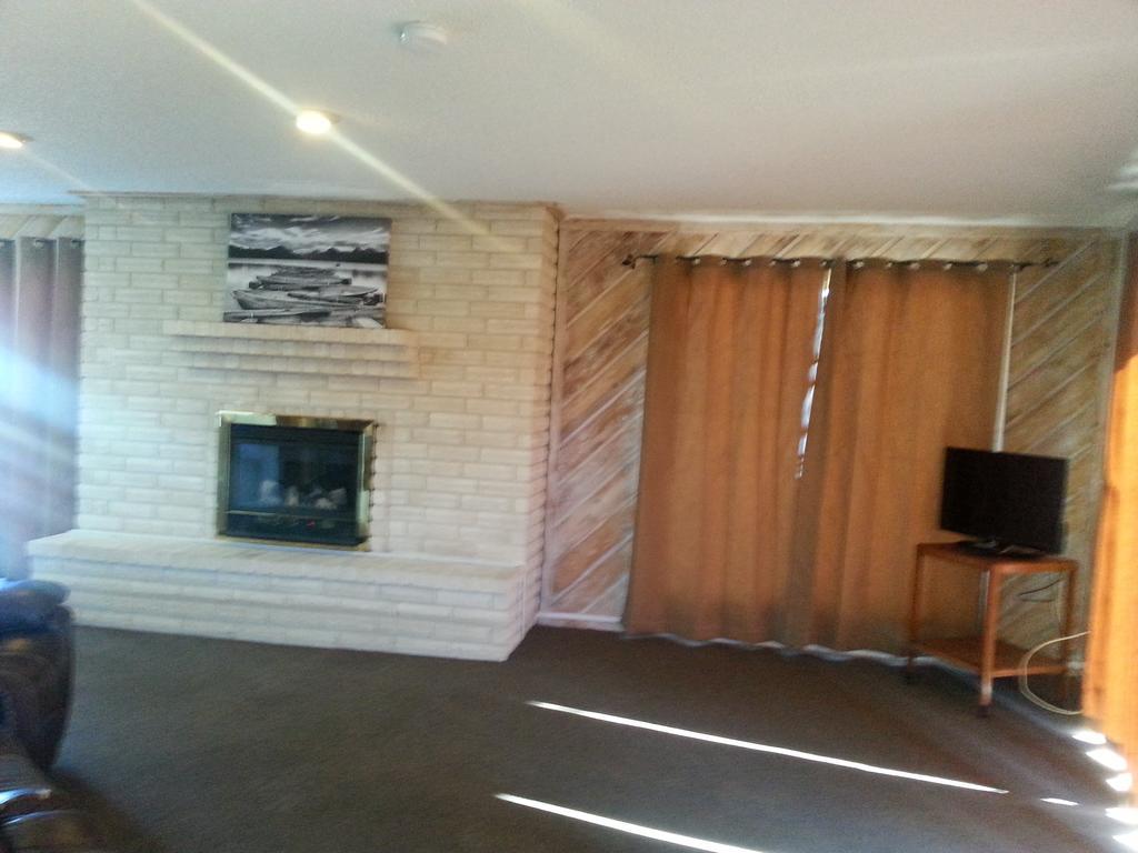 Lodge At Turkey Cove Canyon Lake Room photo