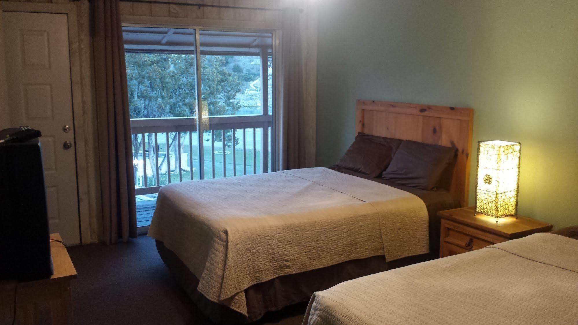 Lodge At Turkey Cove Canyon Lake Exterior photo